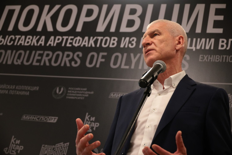 Выставку президента «Норникеля» Потанина в Казани открыл экс-министр спорта России Олег Матыцин