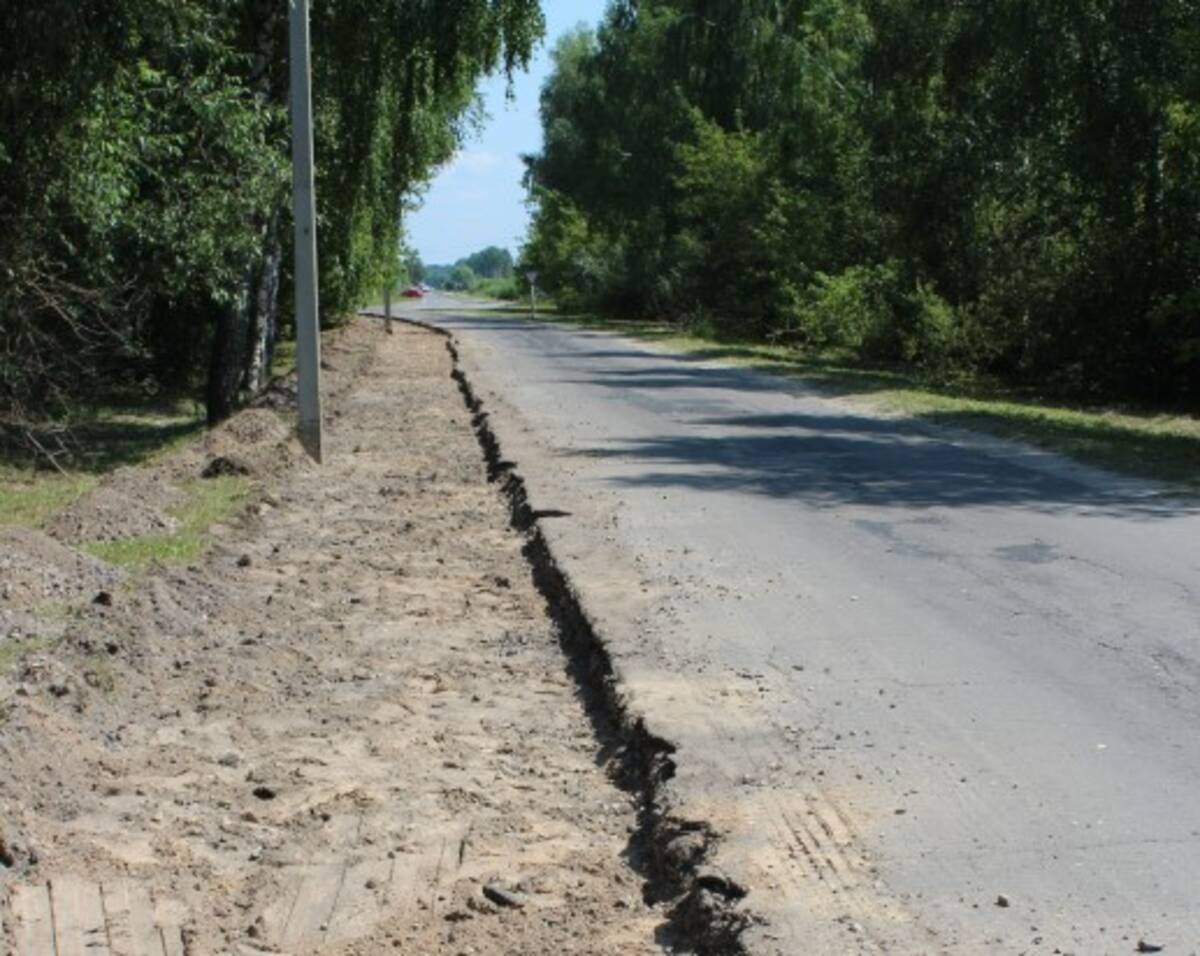 В Суземке приступили к капитальному ремонту дороги по улице Брянская.