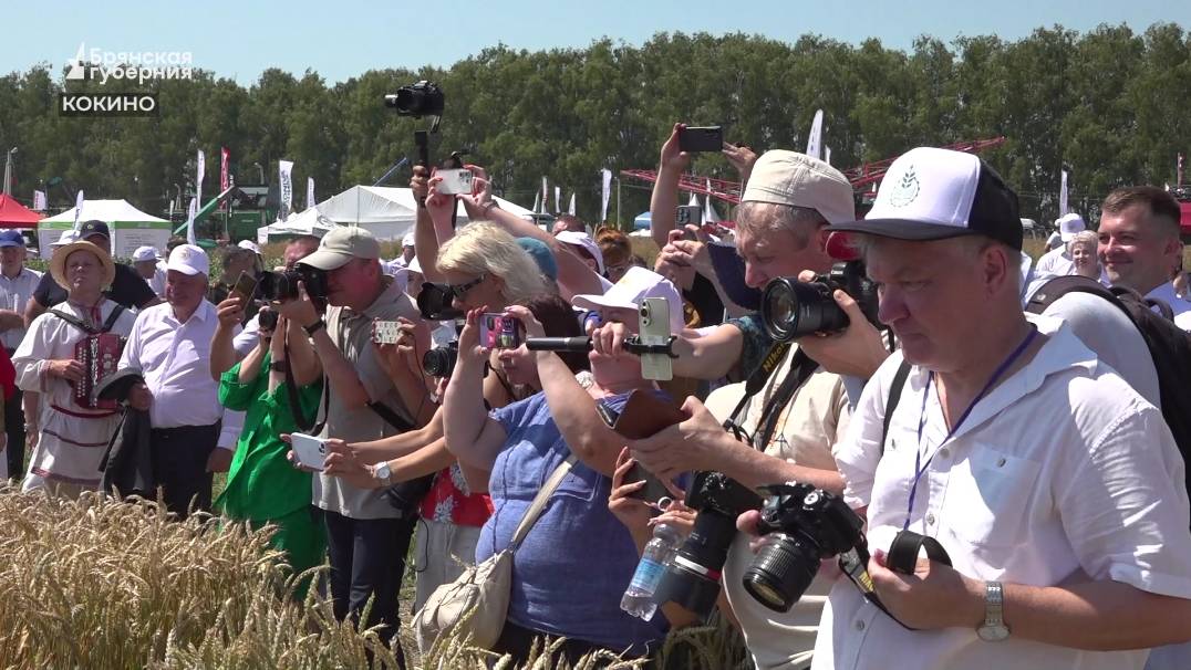 Агровыставку «День брянского поля» в день открытия посетили тысячи гостей