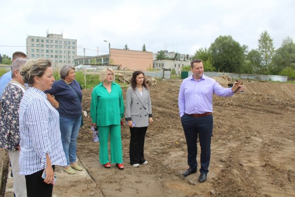 В брянском Карачеве продолжается строительство спортивно-оздоровительного комплекса с бассейном