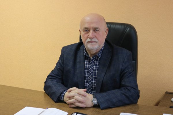 Своим мнением о службе по контракту поделился заместитель главы администрации Рогнединского района Сергей Аркадьевич Москвичев