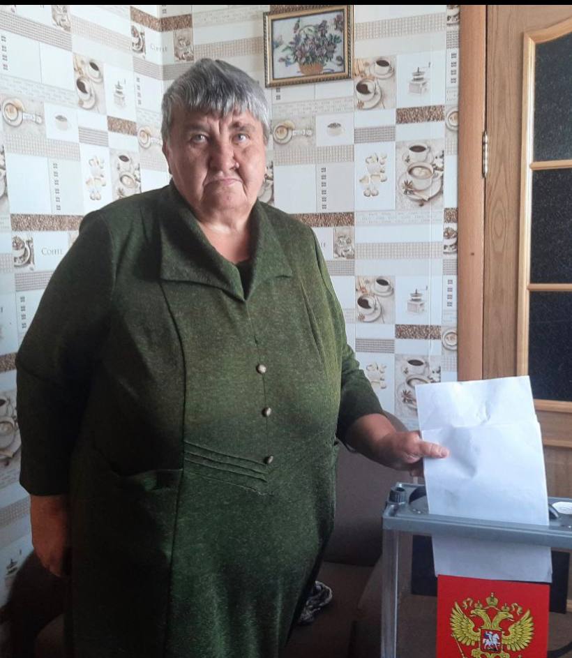 Рогнединцы голосуют на дому