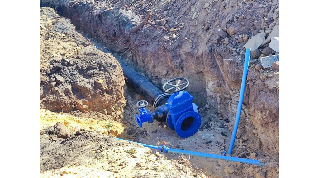 Специалисты из Брянской области проложили новый водопровод ЖБИ-Жуковский в луганской Брянке