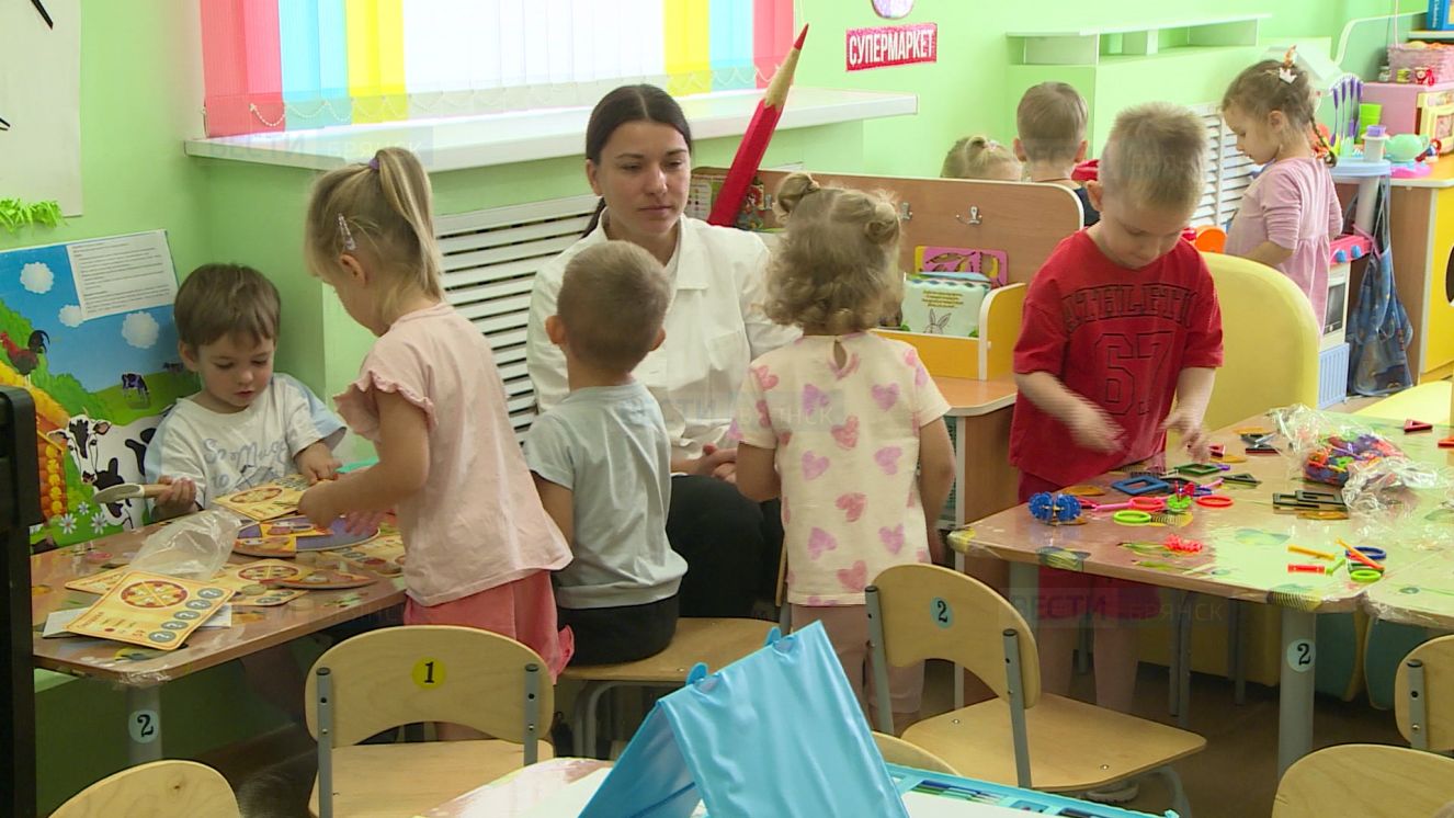 На Брянщине завершился первый этап конкурса «Воспитатель года — 2025»