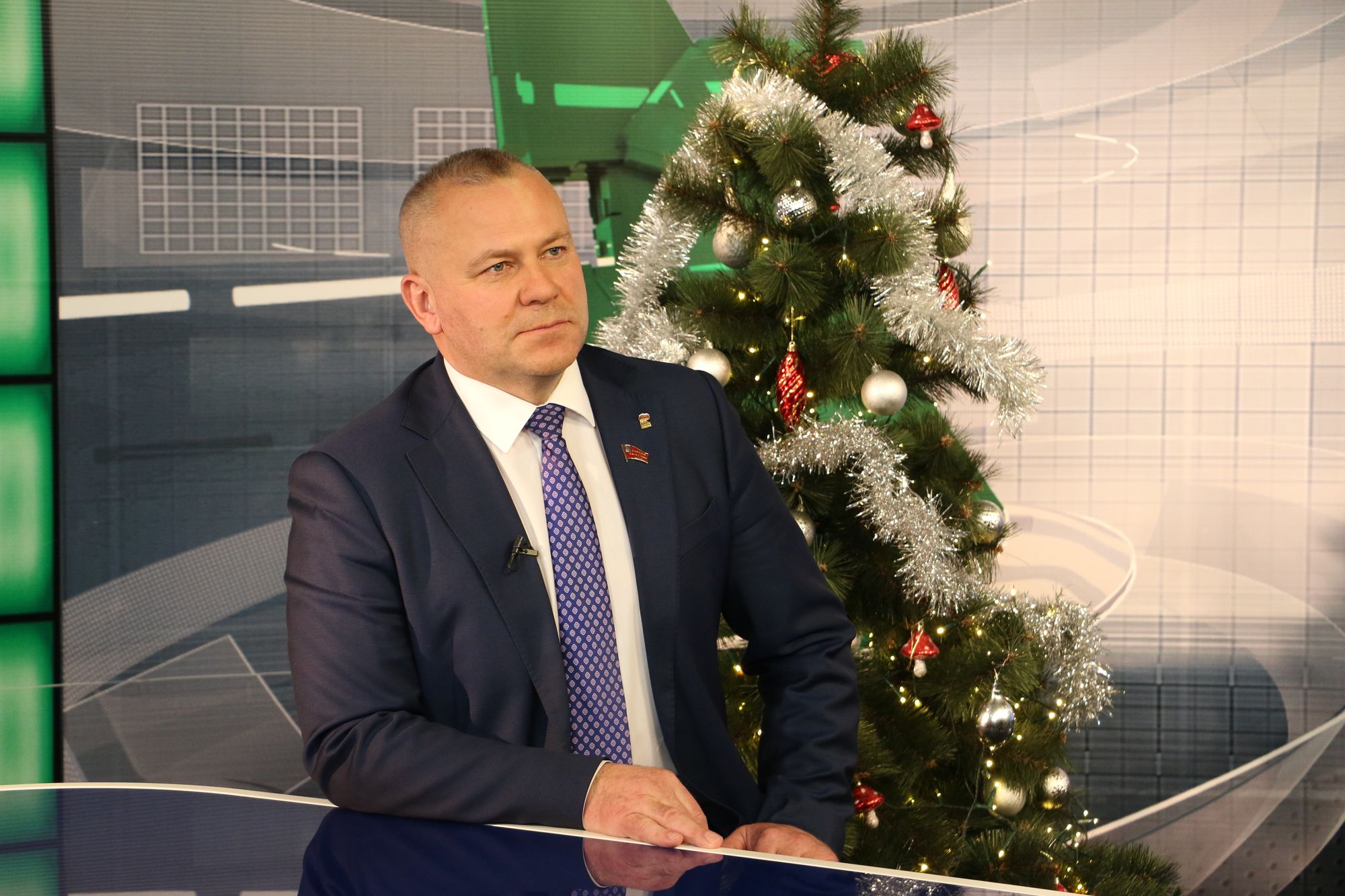 Председатель Брянской облдумы Валентин Суббот поздравил земляков с Новым годом и Рождеством