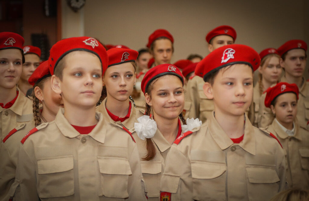 В ряды «Юнармии» приняли 89 школьников Бежицкого района