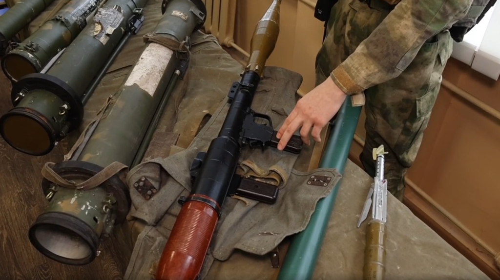 В брянских Клинцах прошла интерактивная выставка образцов вооружения