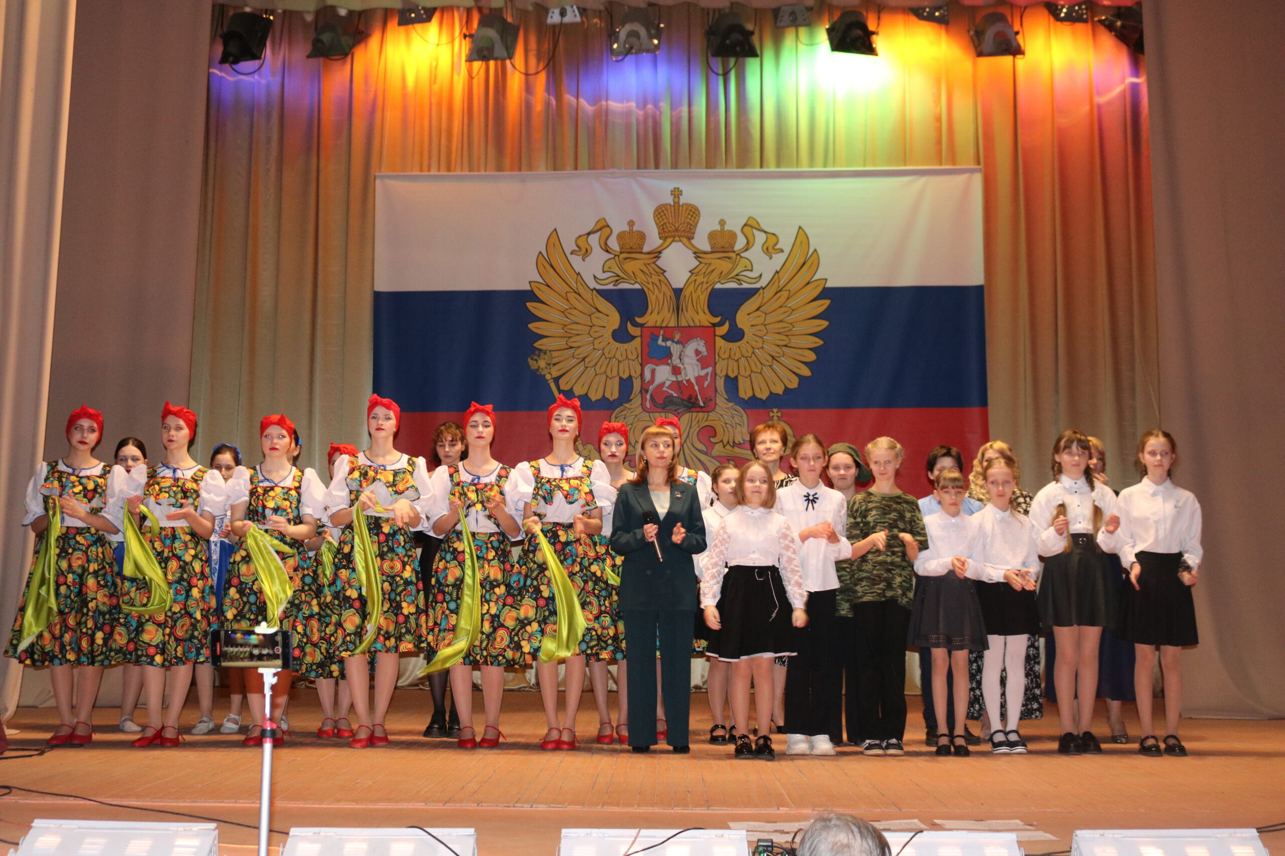 В Рогнединском Доме культуры состоялся концерт , посвященный Дню защитника Отечества