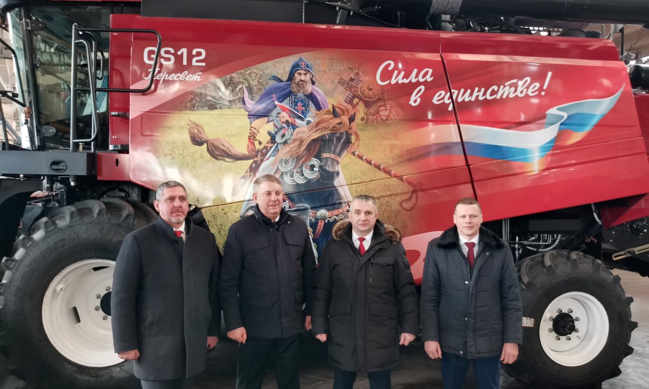 Александр Богомаз и Иван Крупко посетили завод «Брянсксельмаш» – филиал компании «Гомсельмаш»