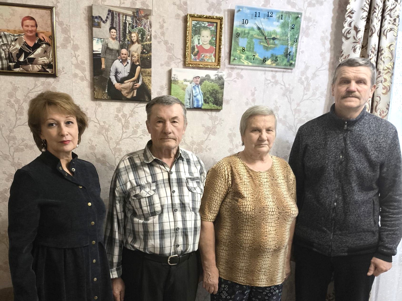 С золотой свадьбой!