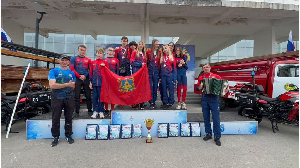 Команда Брянской области завоевала «Кубок Победы» по пожарно-спасательному спорту