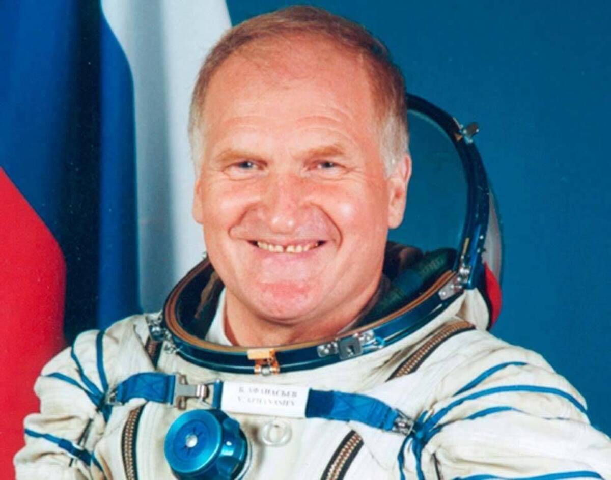 Брянский герой Афанасьев рассказал о традициях космонавтов