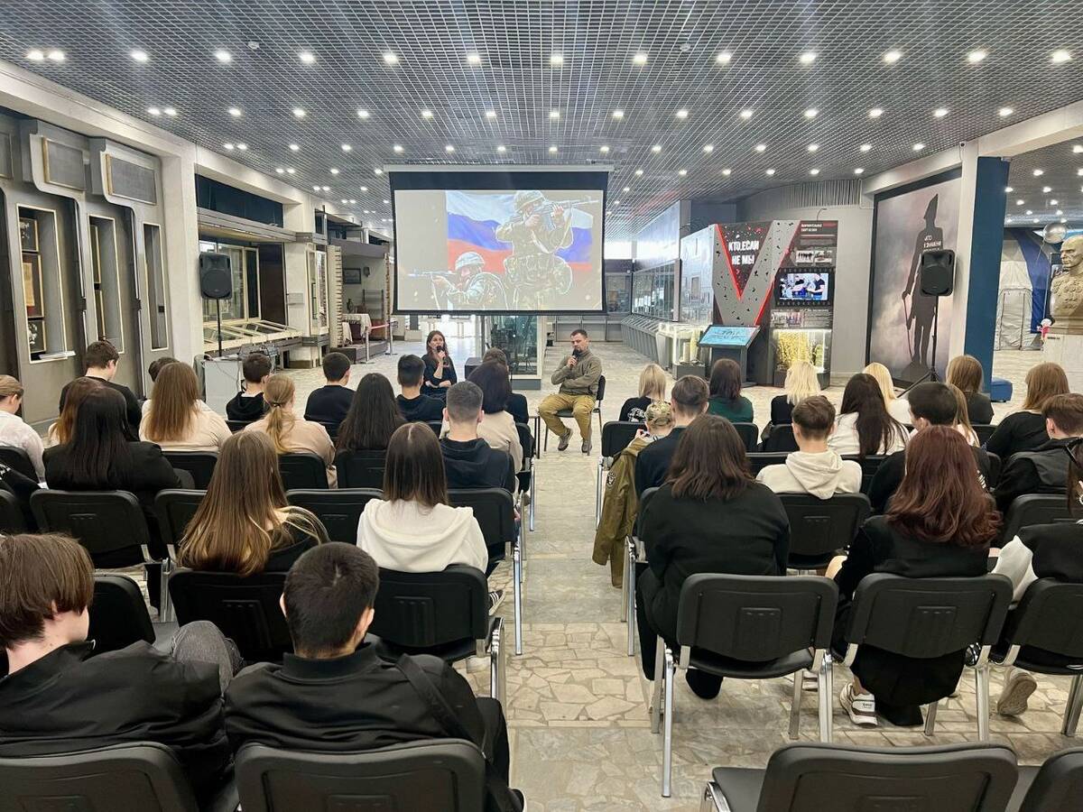 В Брянске проходят встречи участников СВО с молодежью