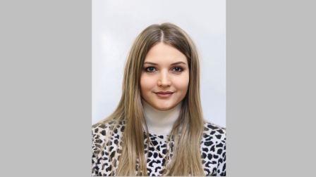 Председатель комитета Молодежного парламента региона Кристина Подоляко напомнила о поддержке служащих по контракту