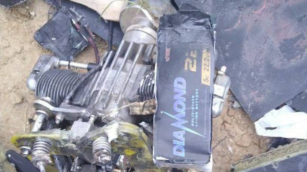 Бойцы отряда «БАРС-Брянск» показали обломки сбитого дрона-бомбардировщика