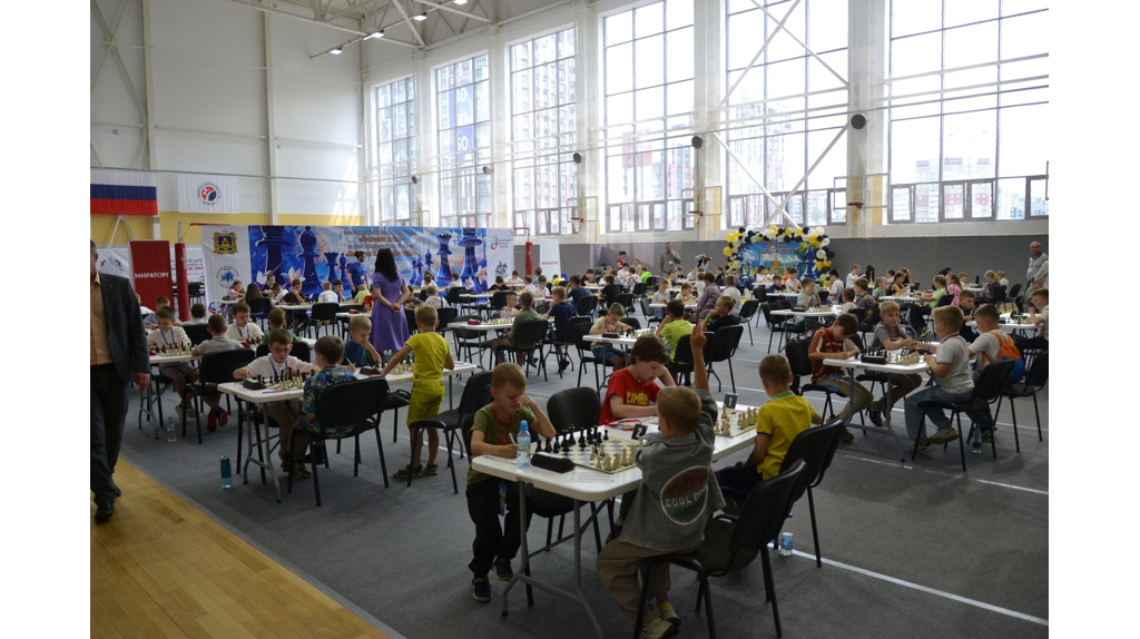 Во Дворце единоборств проходит Кубок губернатора Брянской области по шахматам