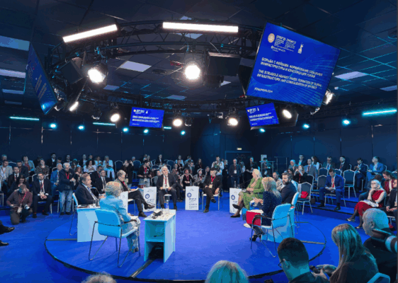 В 2025 году в Брянской области зафиксировали 17 уникальных фейков