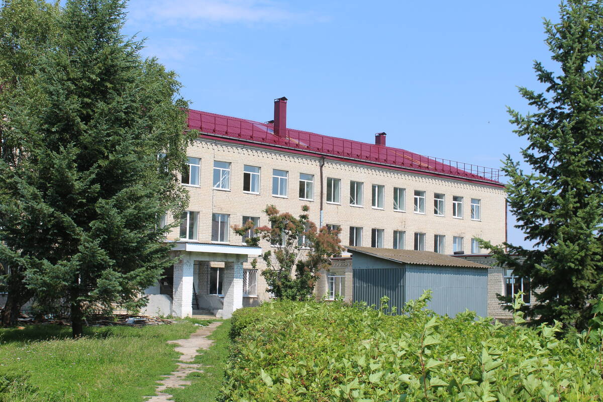 В брянских Комаричах продолжается капремонт школы №2