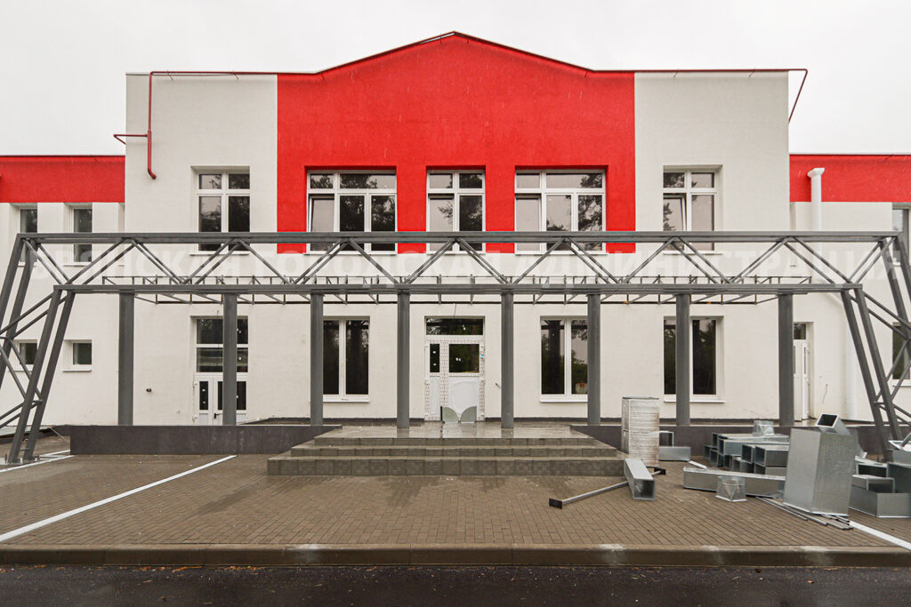 В Фокинском районе Брянска завершают строительство Дворца зимних видов спорта