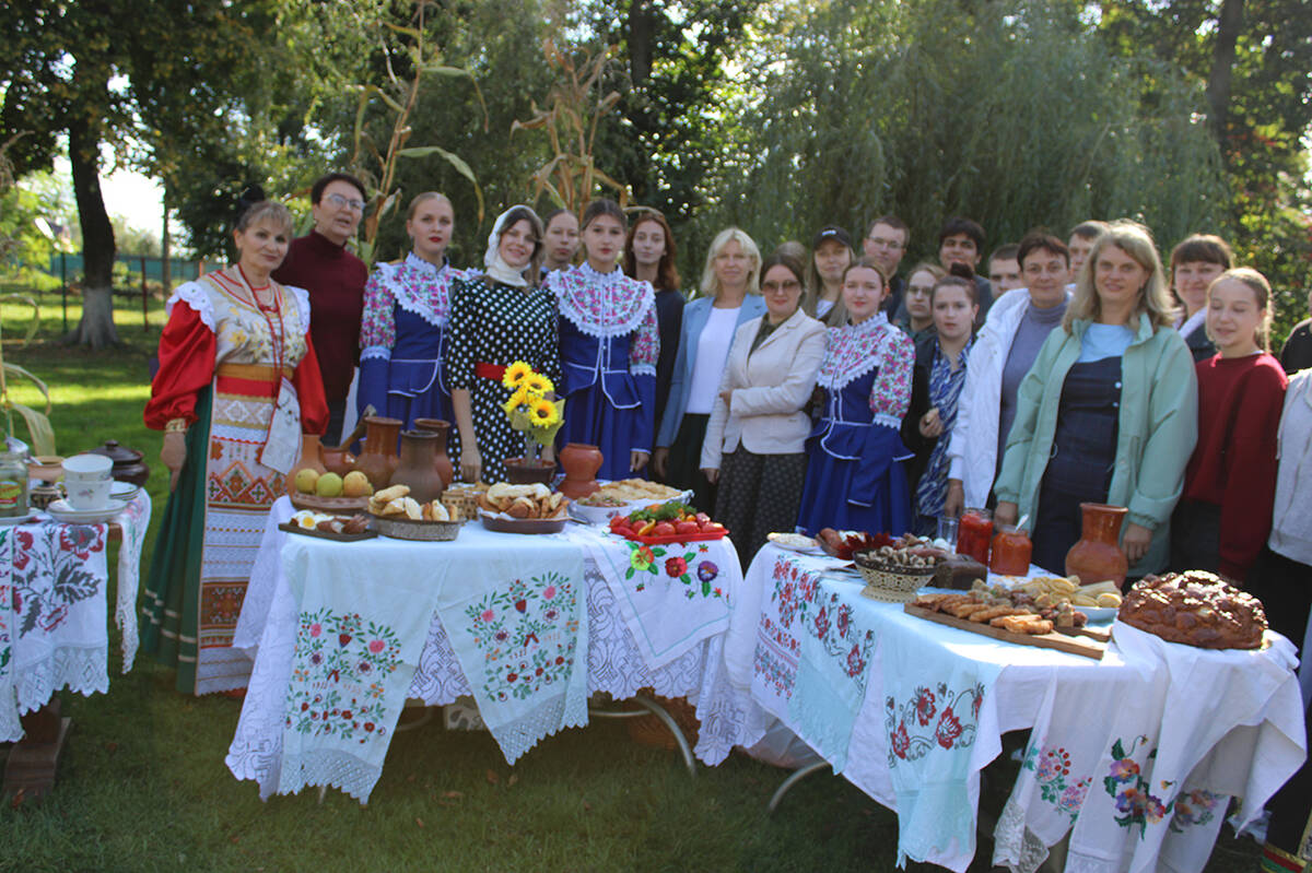 Стародуб казачьим фестивалем встретил День освобождения