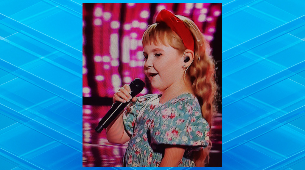 Елизавета Кузякина из брянского Почепа покорила жюри телешоу «Ты супер!»