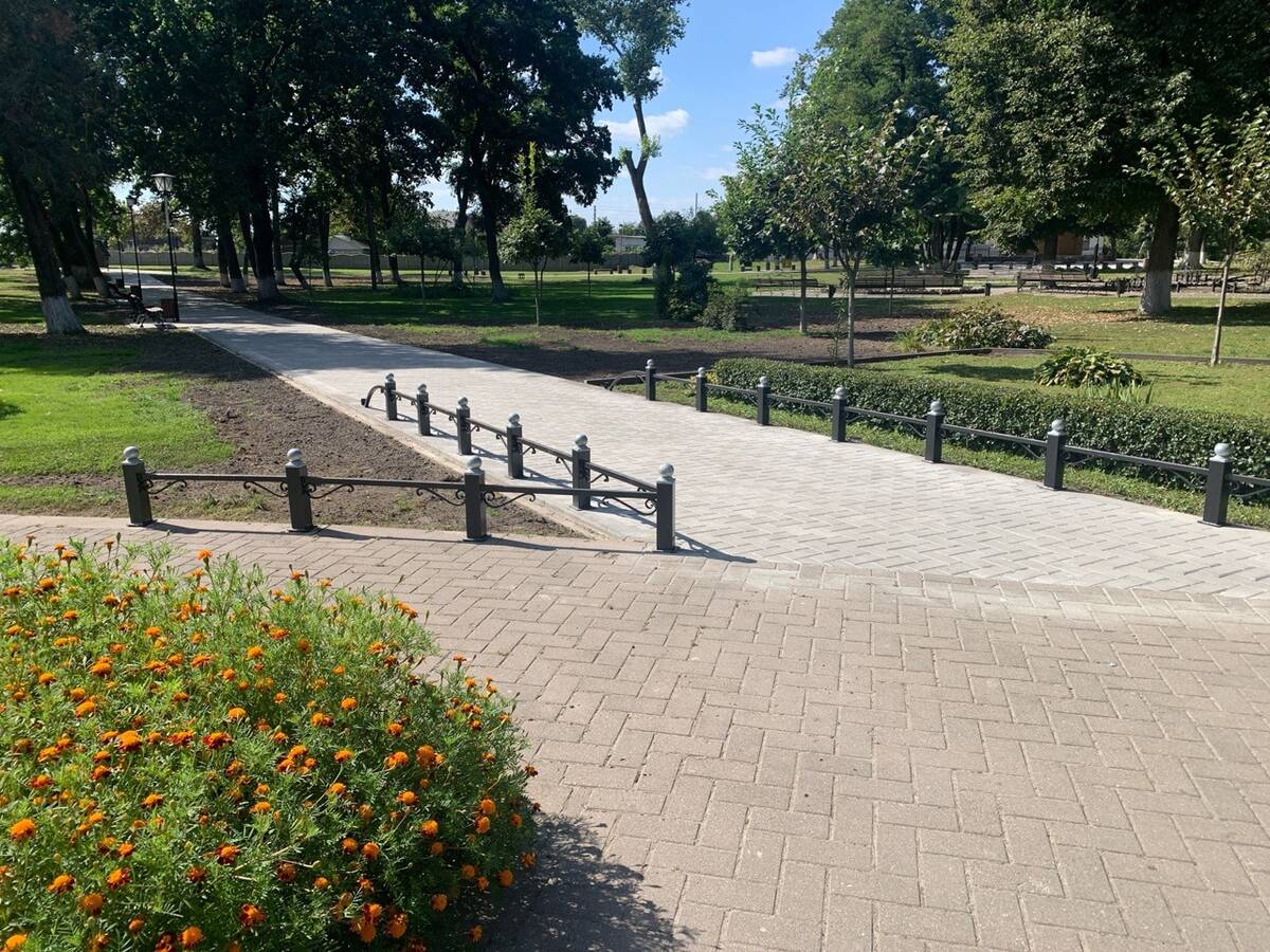 В Стародубе благоустроили городской парк за 2,3 млн рублей