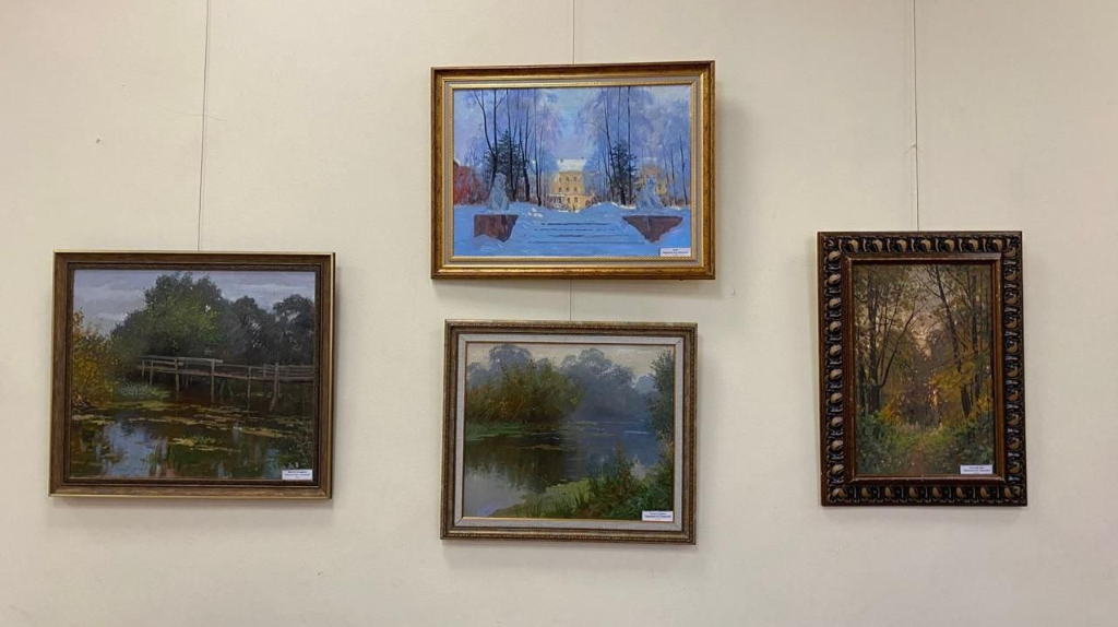 В Брянской областной библиотеке проходит выставка Заслуженного художника России Решетнева