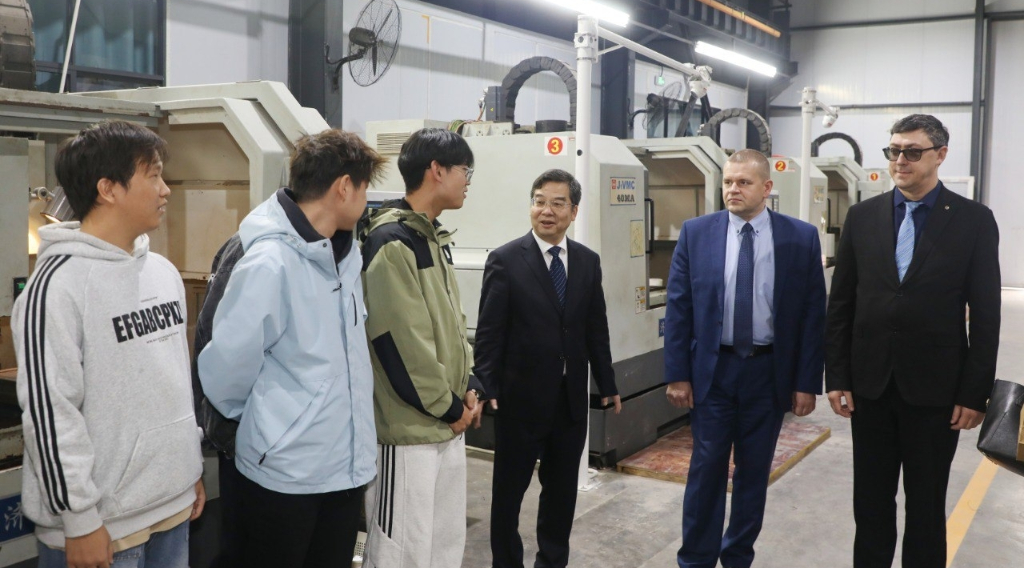 Делегация Брянского инженерно-технологического университета посетила китайский колледж