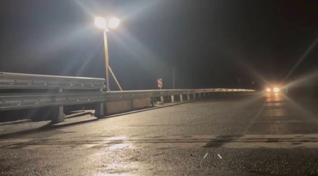 Губернатор проехал по восстановленному после взрыва ВСУ мосту в Брянской области