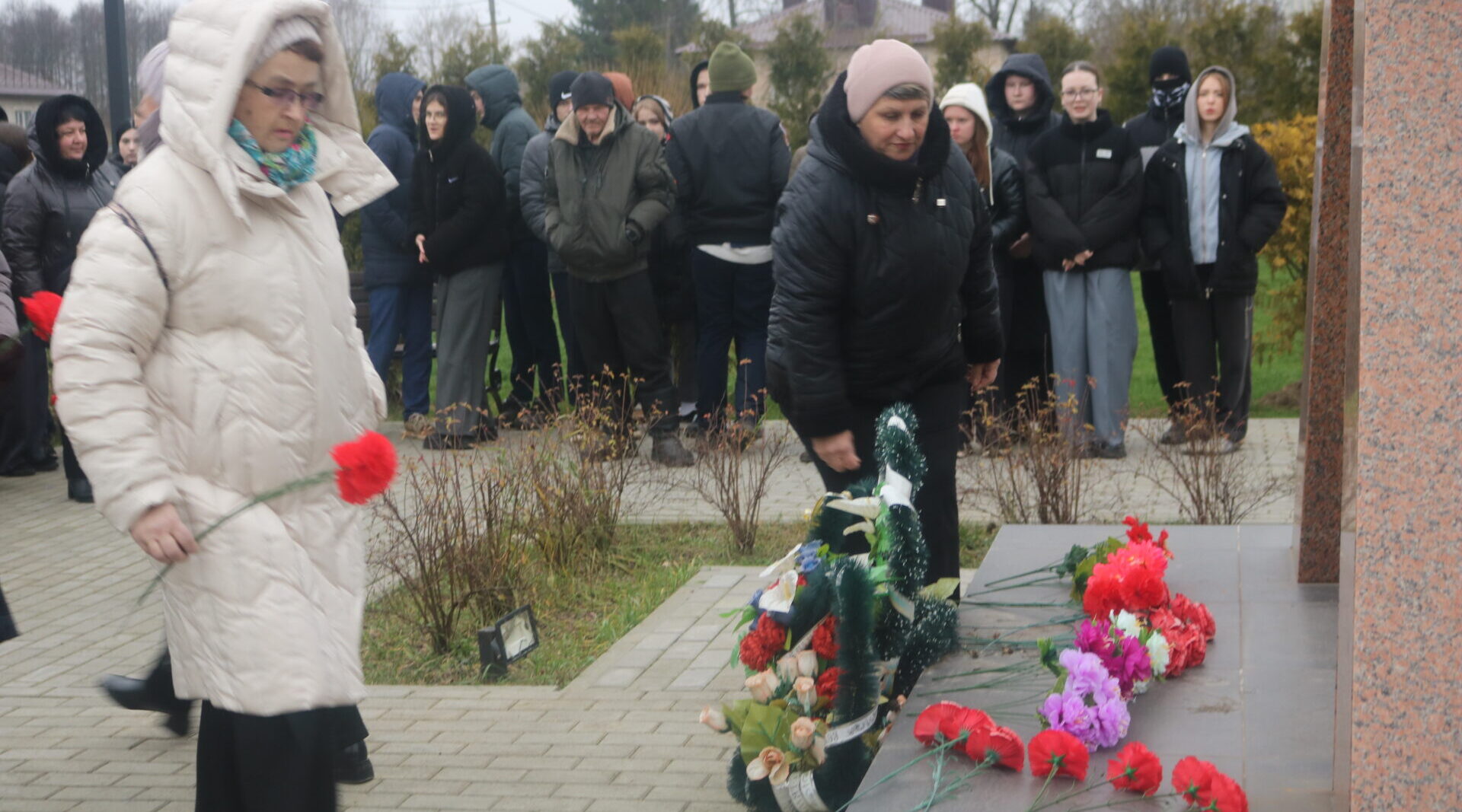 Герои в нашей памяти живут