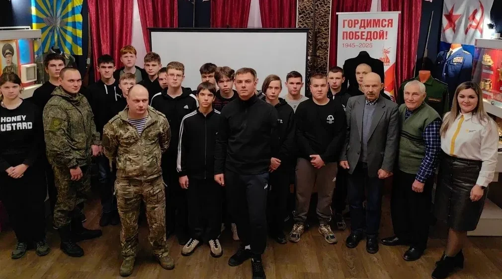 В Брянской области в преддверии Дня Героев Отечества проходят встречи с участниками СВО