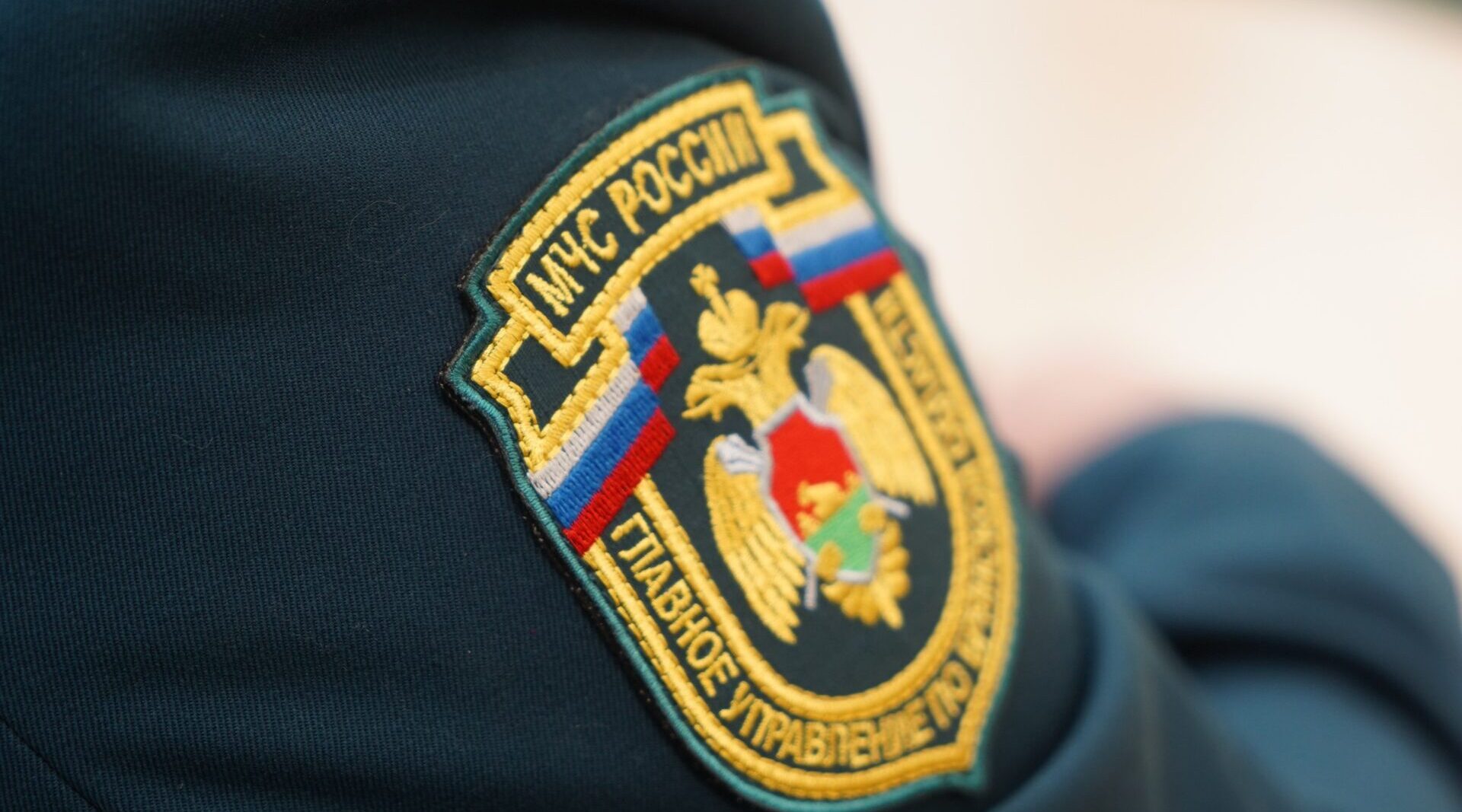 Брянский губернатор поздравил спасателей и пожарных с профессиональным праздником