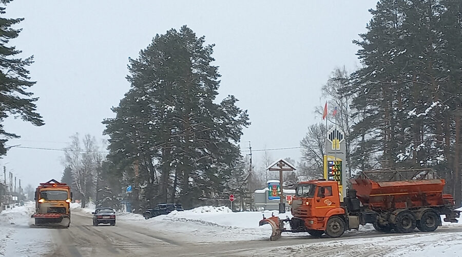 В Сельцо, Суражском и Жуковском районах дороги и улицы расчищают от снега