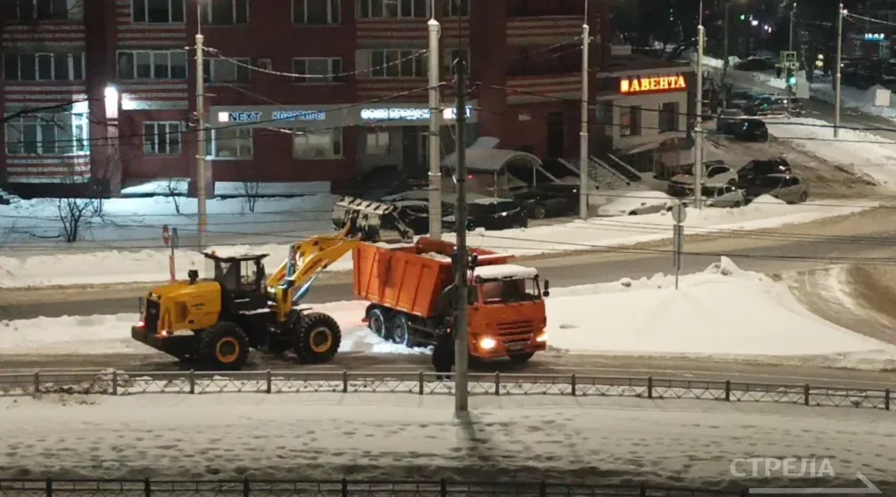 За ночь в Брянске было вывезено 2053 тонны снега