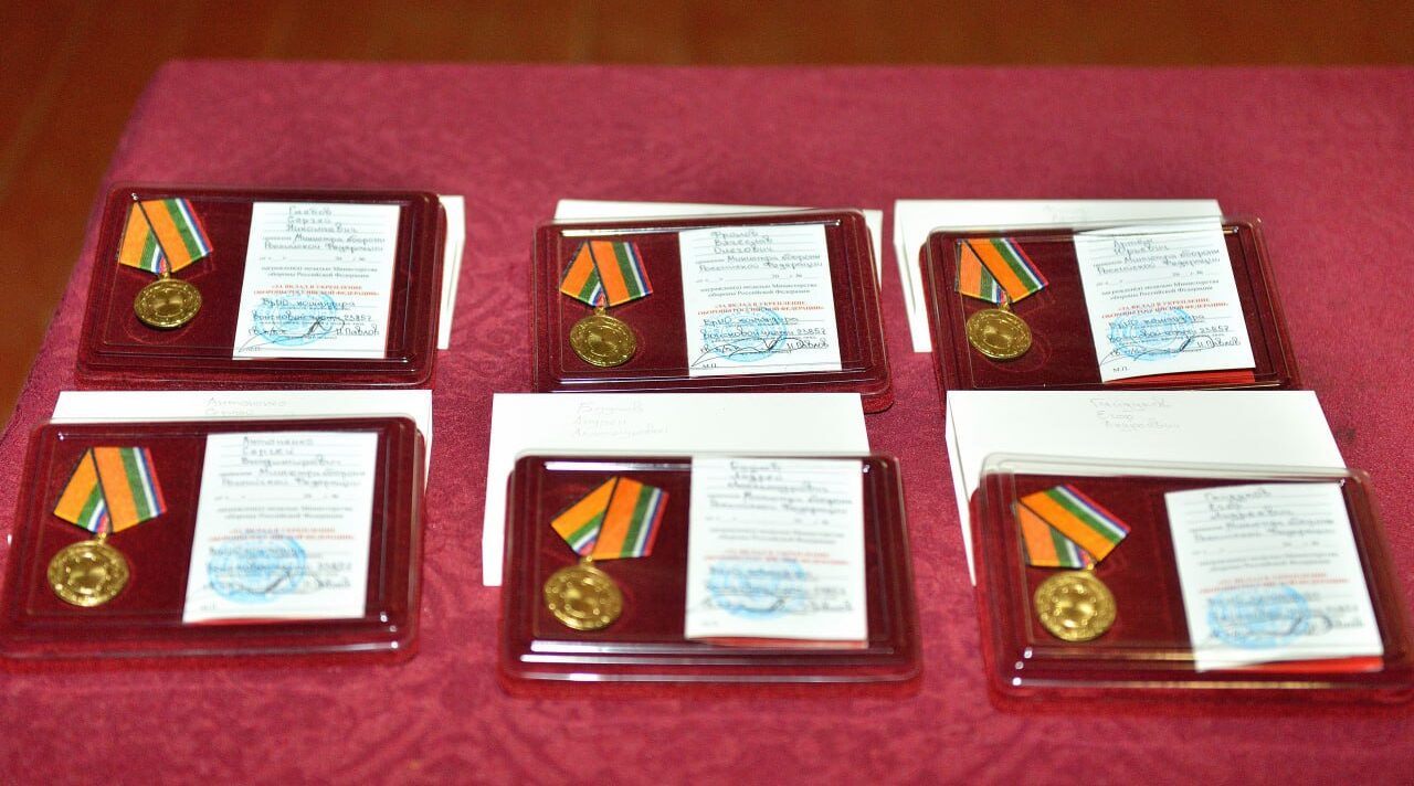 Шестерых добровольцев бригады «БАРС-Брянск» отметили наградами Министерства обороны России