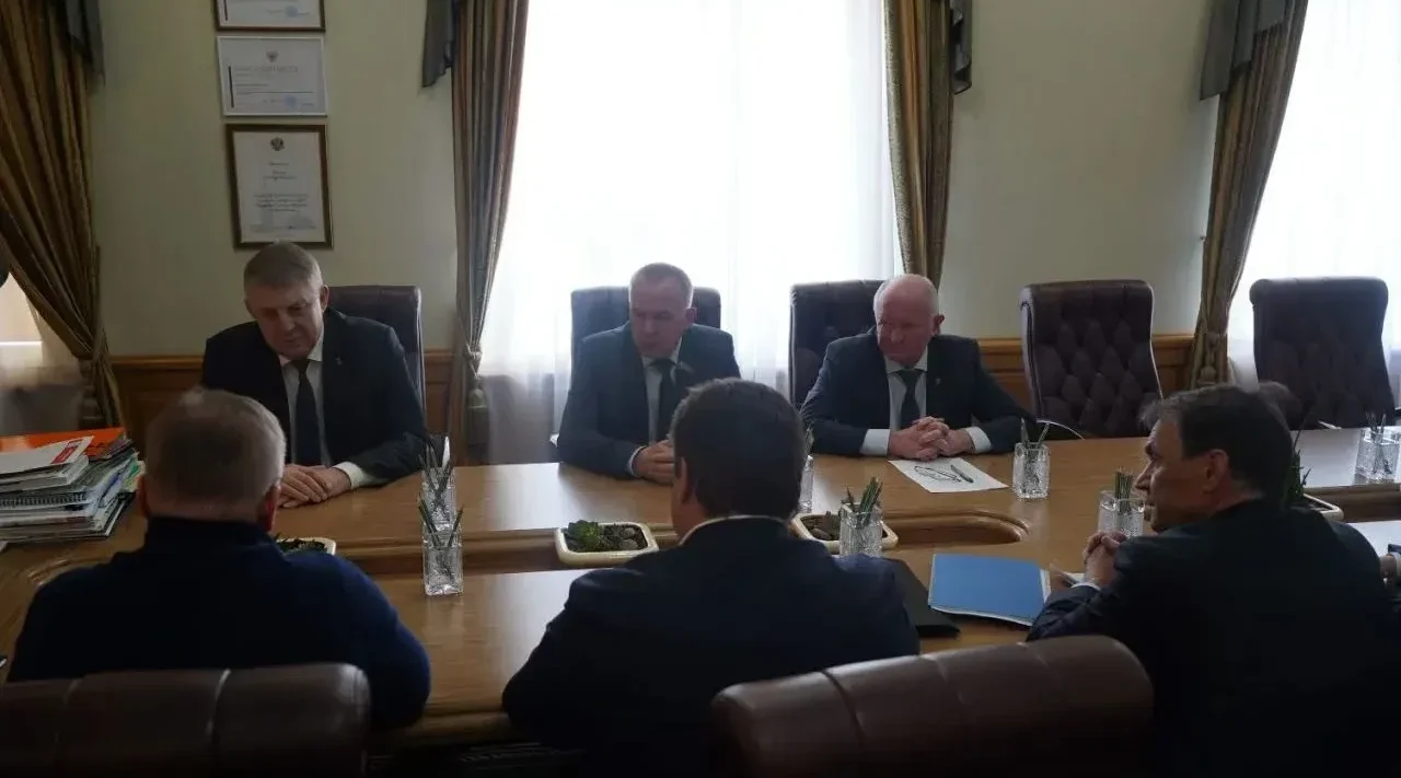 В региональном правительстве обсудили перспективы инвестиционного проекта с ООО «Брянский сад»