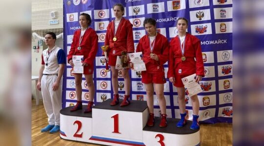 Самбисты из Брянска завоевали две бронзовые медали на Первенстве ЦФО