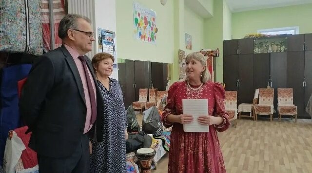 Замгубернатора Юрий Никифоров посетил обновлённые учреждения культуры Брянска