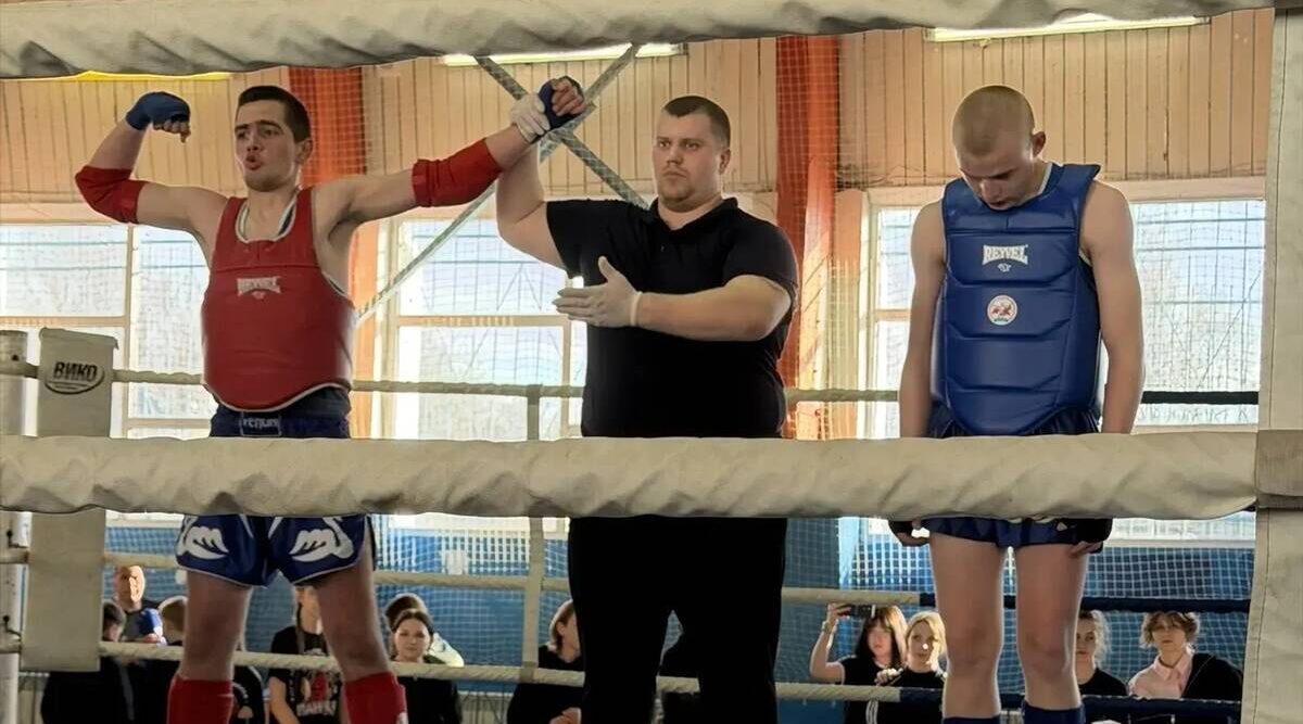 В Орле студент из Комаричей завоевал титул чемпиона по муайтай