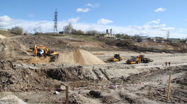 В Брянске продолжается строительство дороги-дублёра улицы Карачижской