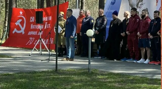 В Брянске прошел «ЗАБЕГ ПАМЯТИ», посвященный подвигу Александра Виноградова
