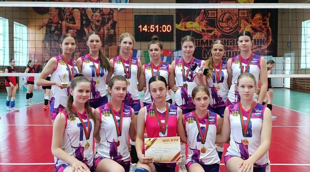 Брянские волейболистки одержали победу на турнире в Могилеве