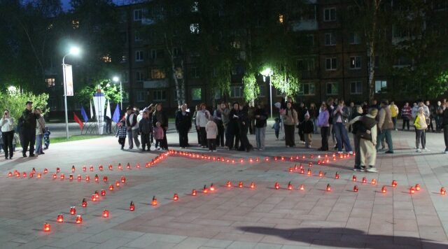 Жители Карачева 9 мая приняли участие во Всероссийской акции «Зажги свечу»