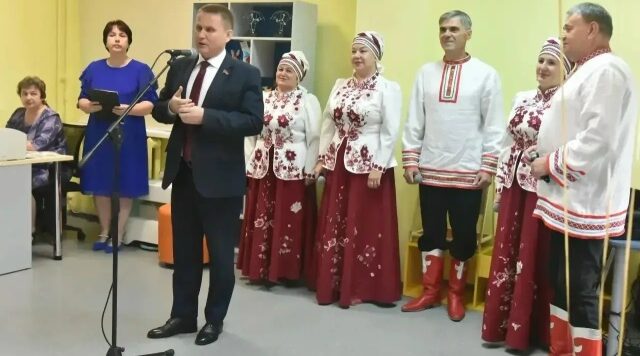 В Брянске стартовал ежегодный Школьный фестиваль «Декада Знаний! Декада Народов!»