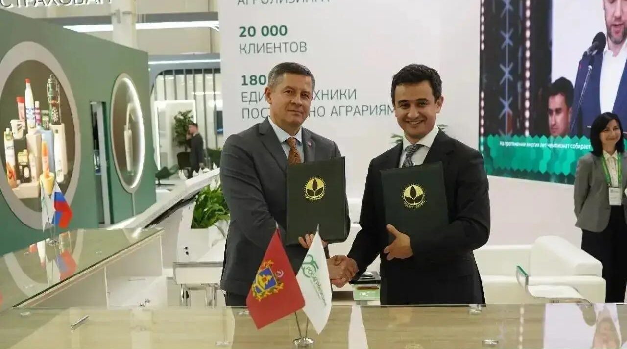 Брянский губернатор подписал соглашение о сотрудничестве с гендиректором «Росагролизинга»